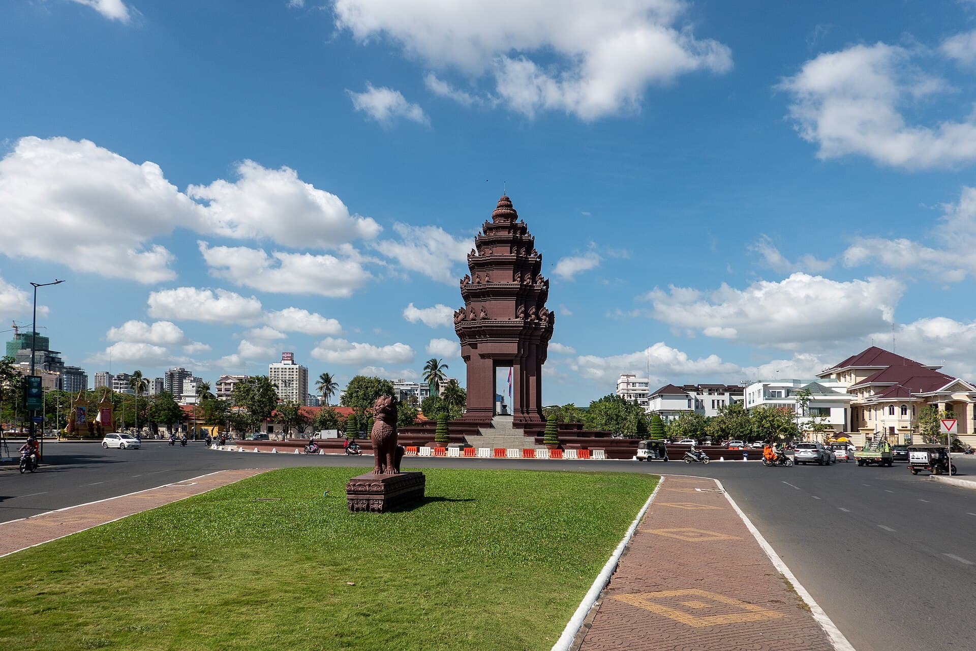 Independence Monument in central Phnom Penh